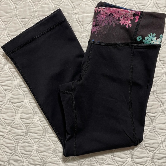 LULULEMON- Gather & Crow Crop black 20 in - Picture 1 of 5